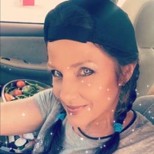 Meet your Posher, Robin